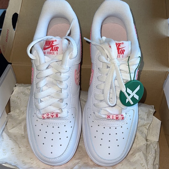 Nike Air Force 1 ‘07 Valentines Day 2022 - Picture 10 of 15